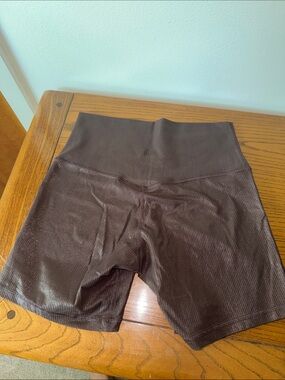 Lululemon Align High-Rise Ribbed Shine Short